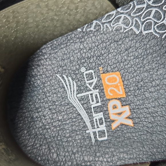 NEW Dansko XP 2.0 Metallic Silver Jungle Clogs Size 36 6 - Picture 9 of 10